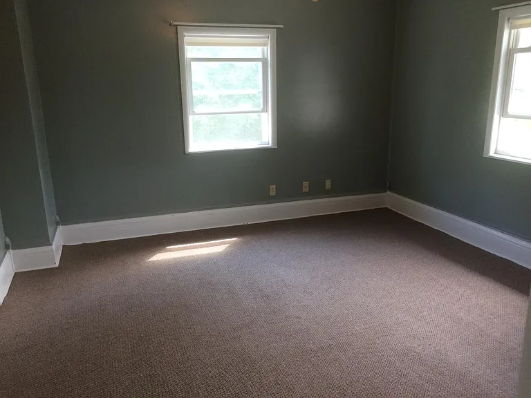 516 1/2 Joy Ave — Photo 8