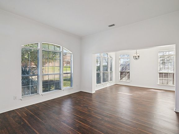 3rd image of 1433 La Paz Dr