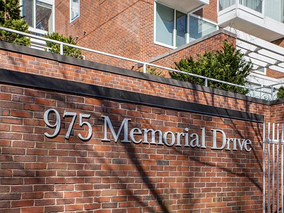 2nd image of 975 Memorial Dr APT 211