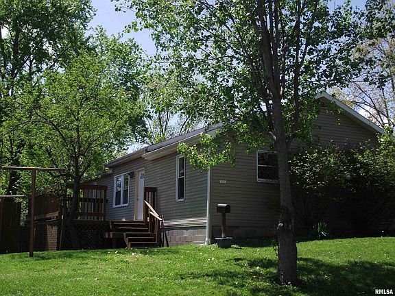 3rd image of 417 E Winters Ave