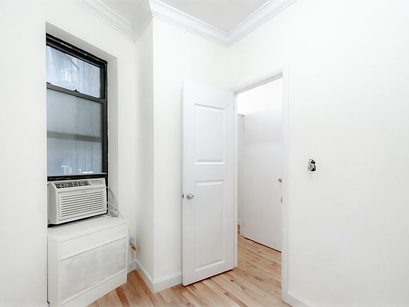 3rd image of 260 W 15th St APT 3F