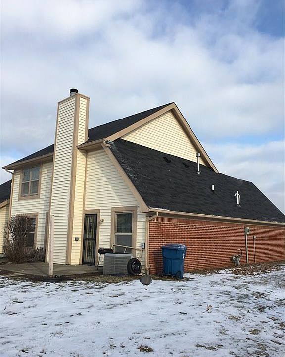 2nd image of 8181 Heritage Commons Dr