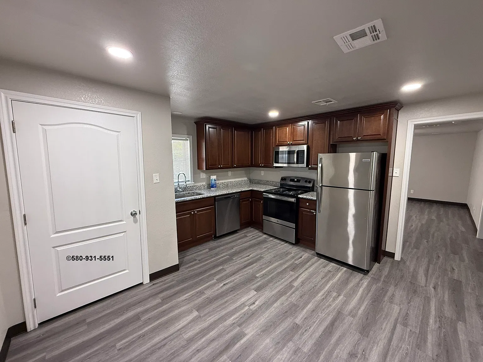 2 bed, 864 sqft, $795 — Photo 2