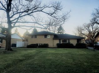 12726 S 69th Ct, Palos Heights, IL 60463
