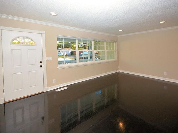 5th image of 3738 E Haslett Dr