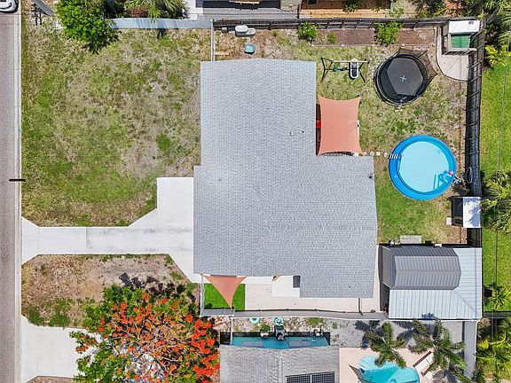 3rd image of 164 Ocean Blvd