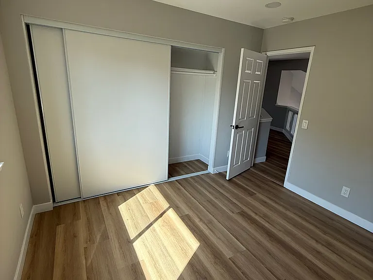 711 Canterbury Cir — Photo 14