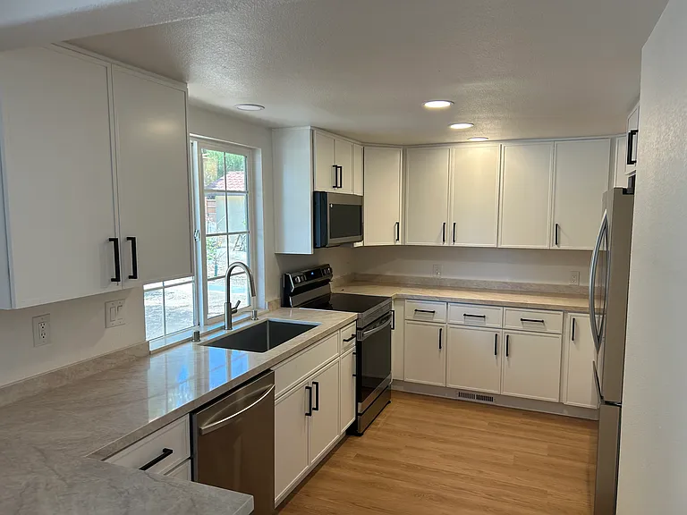2034 Katerri Dr — Photo 21