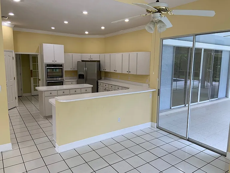 2600 Crescent Lake Ct — Photo 10