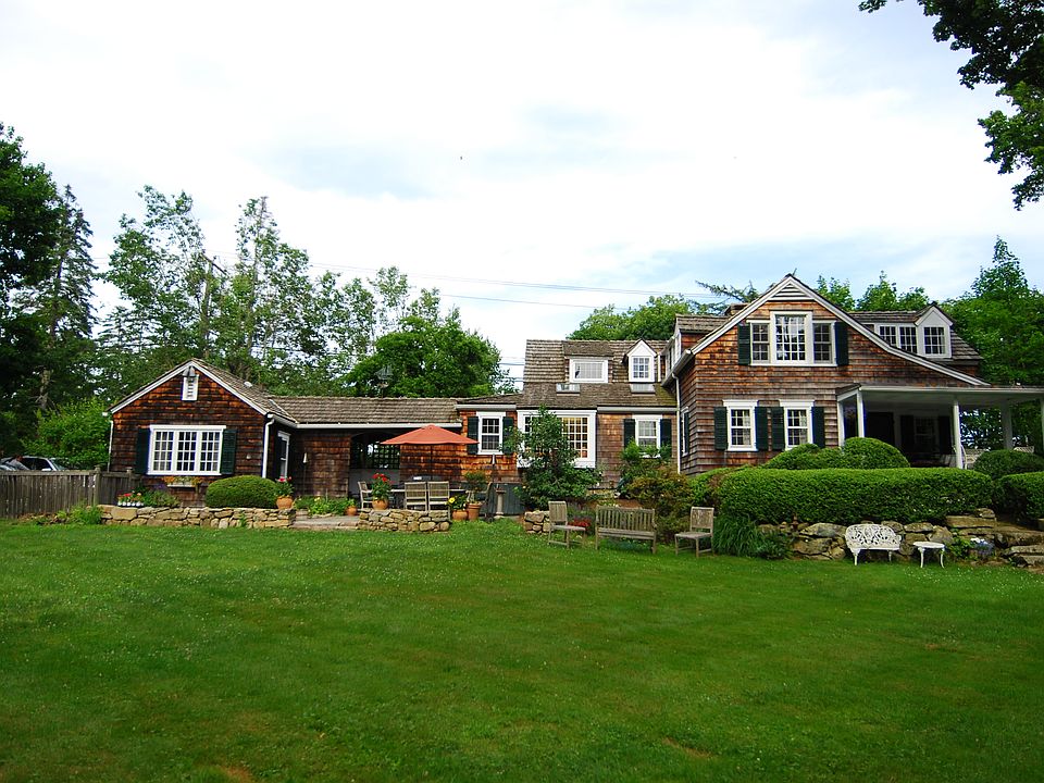 Historic charm and estate-like amenities make "Hessian's Rest" a true gem.