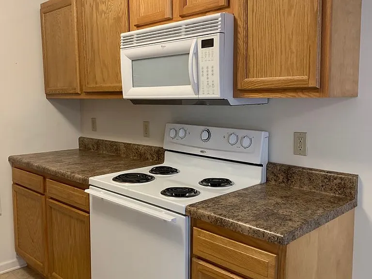 1145 College St NW — Photo 4