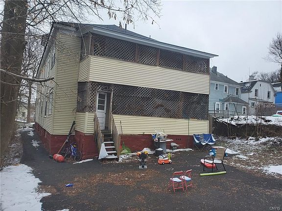 4th image of 128 Fairview Ave