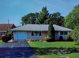 1809 Fairfield Rd, Lindenhurst, IL 60046