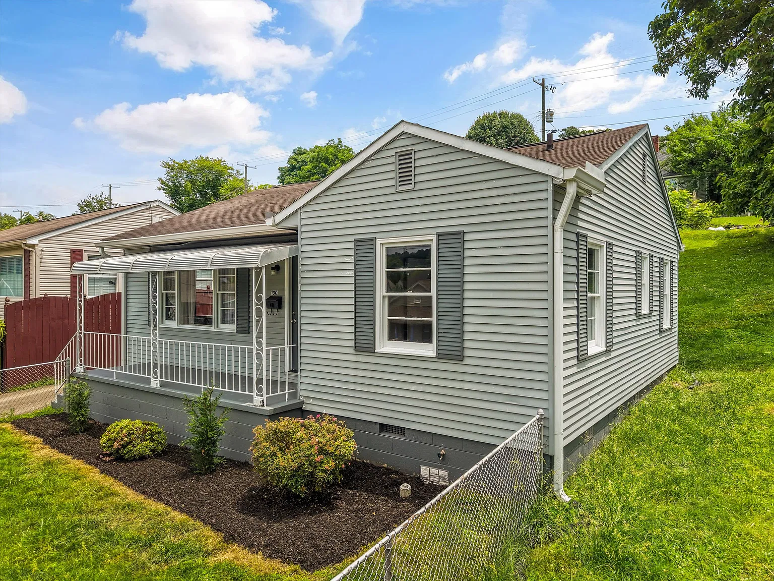 2 bed, 920 sqft, $1,795 — Photo 3