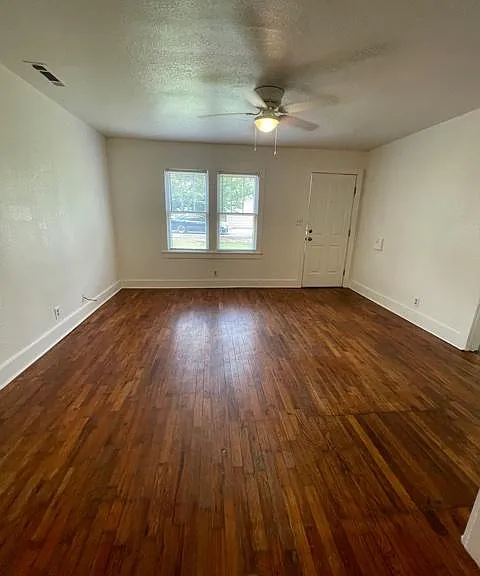 2036 N Birch Ave — Photo 4