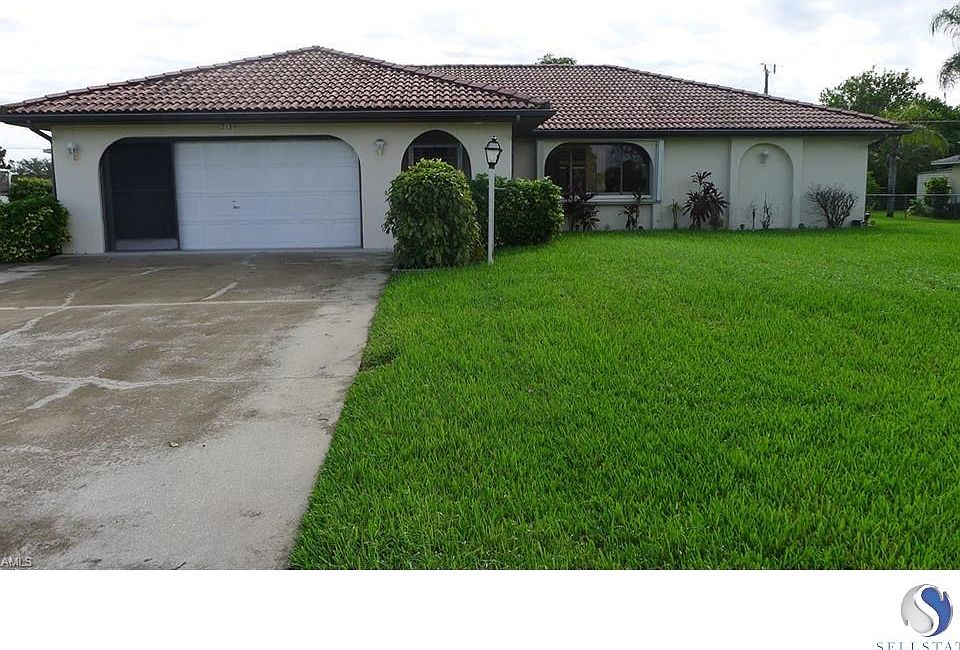 Tile roof, retractable garage screen
