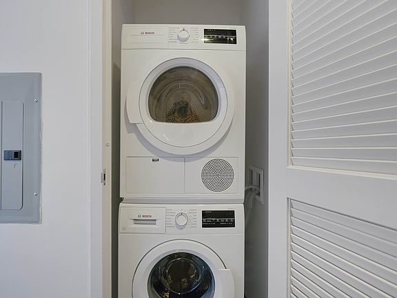 4th image of 1 Flatbush Ave #904