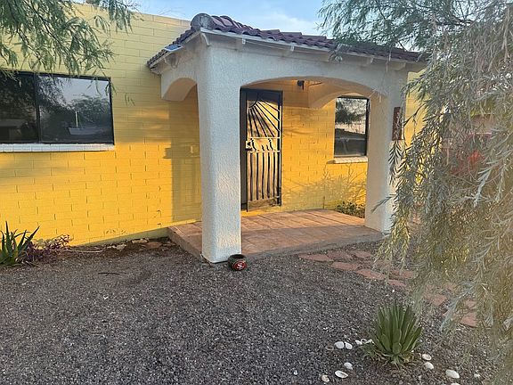 5th image of 3030 N Fontana Ave