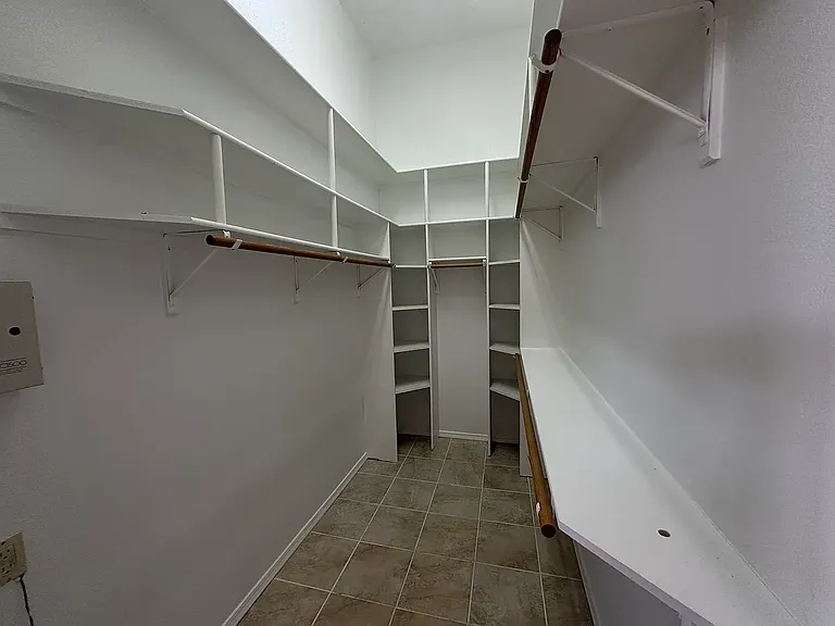 1712 Black River Ct NE — Photo 17