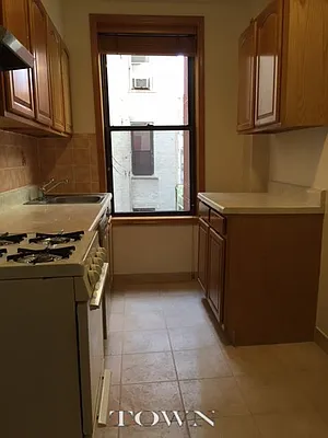 Rented by Town Residential | media 19