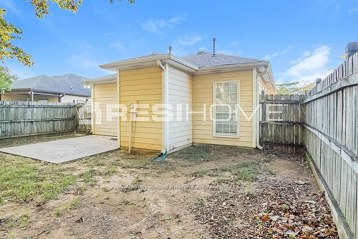 505 Walker Rd — Photo 13
