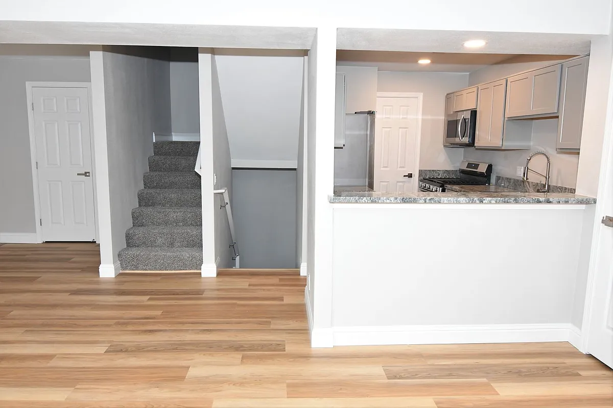 Building Photo - 1175 Glenda Way