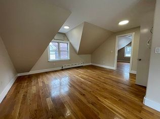 690 E 5th St #3, Brooklyn, NY 11218