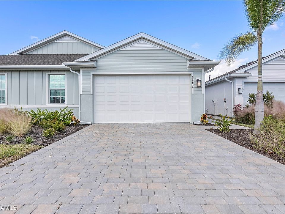 1st image of 43955 Blue Heron Ln