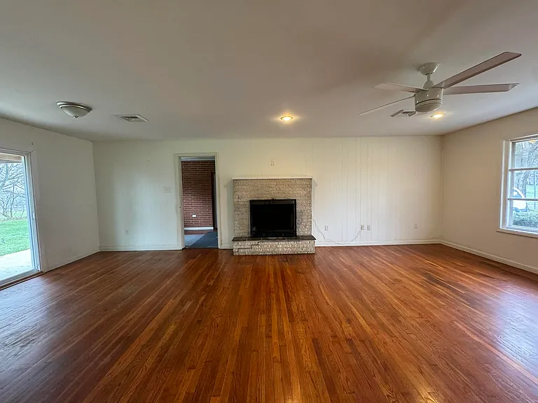6641 Conway Rd — Photo 7
