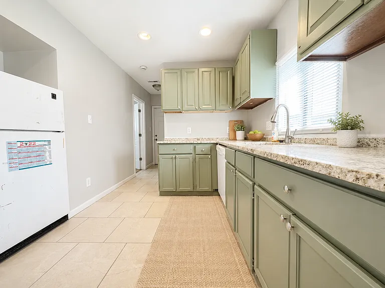 11060 Paige Ave — Photo 13