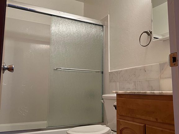 5th image of 516 28th Ave APT 1