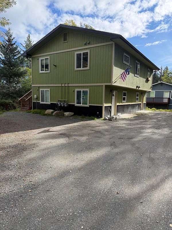1 bed, 1.0 bath, 560 sqft, $1,200 — Photo 1