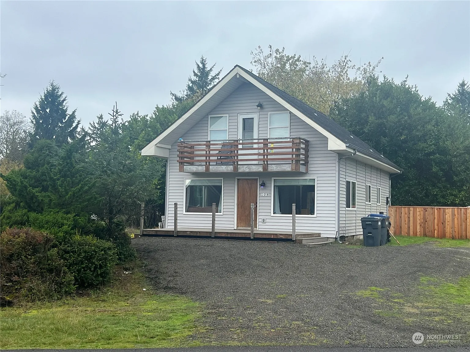309 Harbor View Loop SE photo 1
