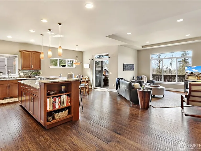 3705 Bristol St — Photo 10