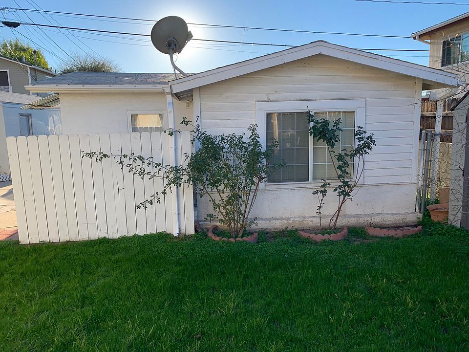 1st image of 726 E Verdugo Ave