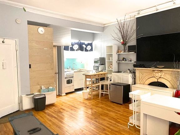 5th image of 934 8th Ave #1A
