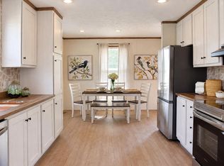 30 Flint St, Shelby, OH 44875