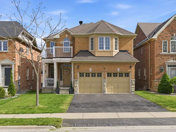 338 Dowson Loop, Newmarket, ON L3X 3G3