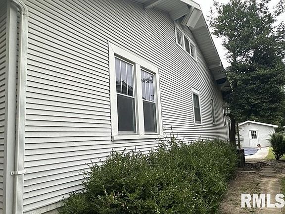 5th image of 1312 Olive St
