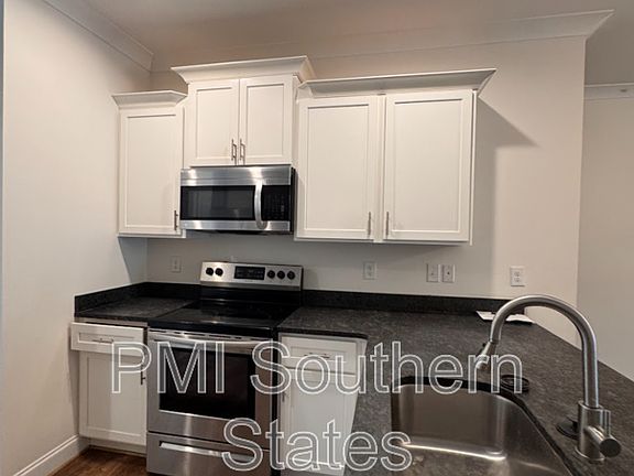 3rd image of 311 Clarus Creek Way