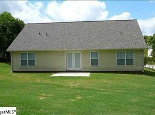 206 Two Gait Ln, Simpsonville, SC 29680