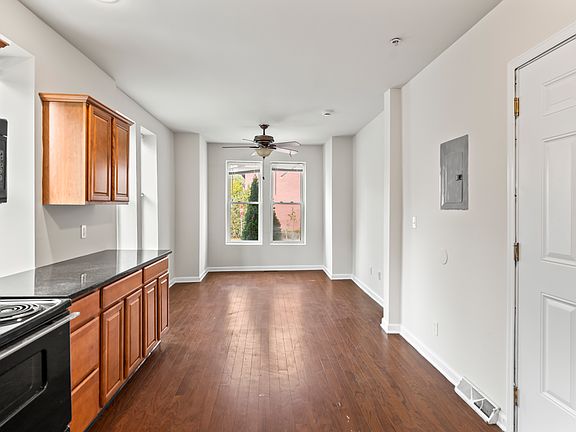 5th image of 70 Morris St APT 1W