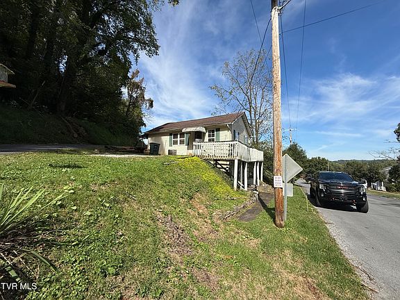 2nd image of 411 Allen Ave