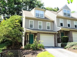 6 Westpointe Dr, Ephrata, PA 17522