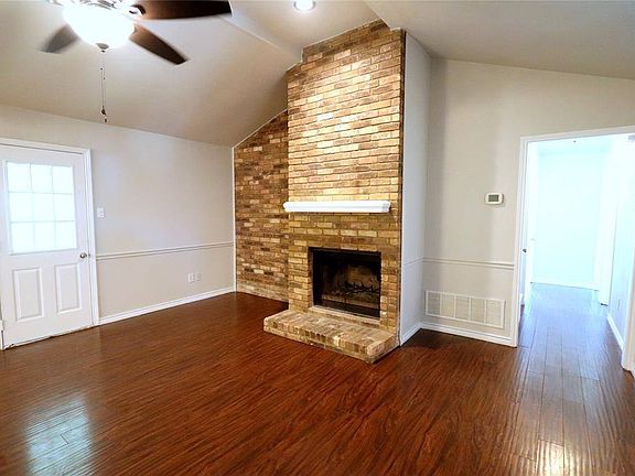 4th image of 3815 Lillie St