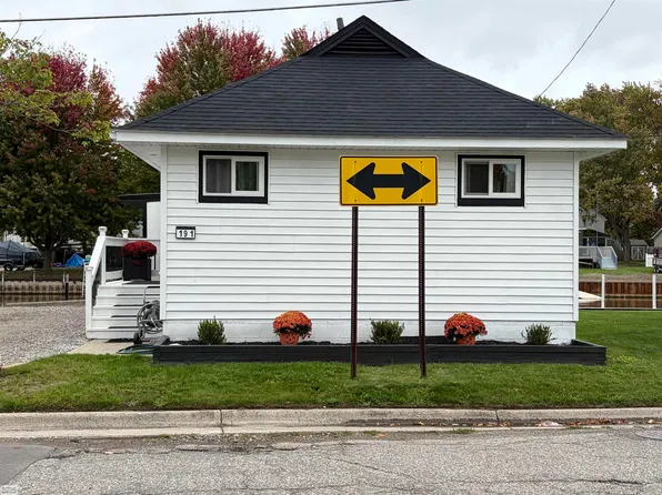 191 S Belle River Ave, Marine City, MI 48039