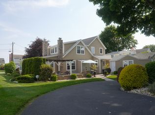 4 Mohican Rd W, Westbrook, CT 06498