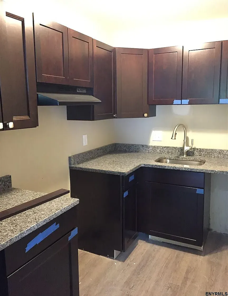 2 bed, 1300 sqft, $1,650 — Photo 4