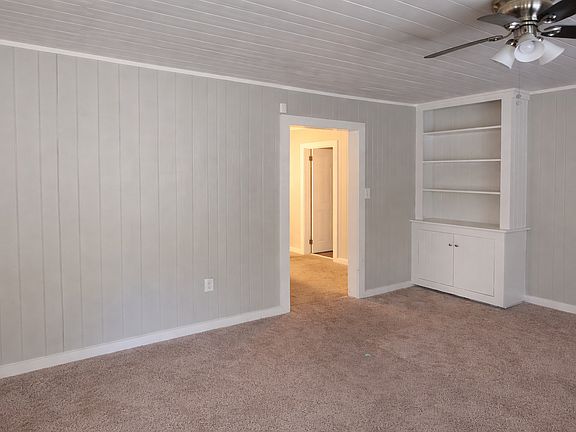 5th image of 4950 Oxford Dr