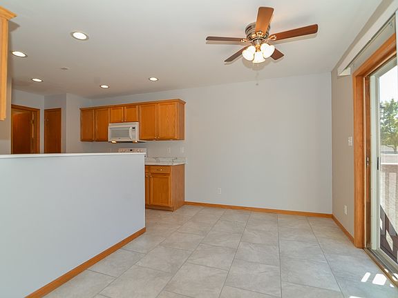 5th image of 605 Broderick Dr NE